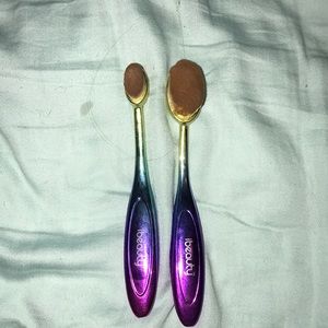 Mermaid makeup brushes